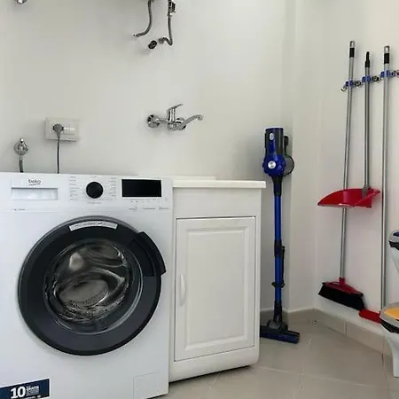 La Crisalide * Elmas